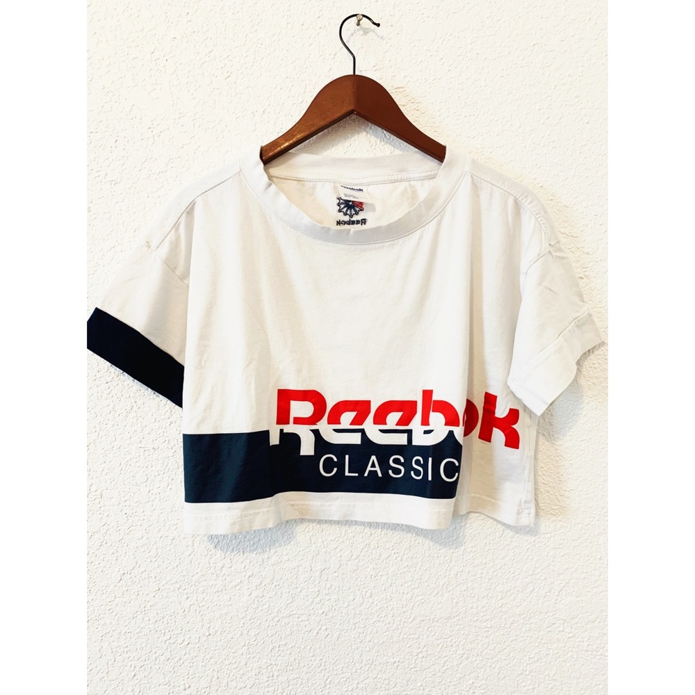 🌻 Reebok tee